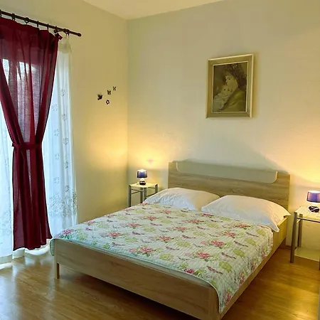 Apartments Valjan Trogir Exterior foto