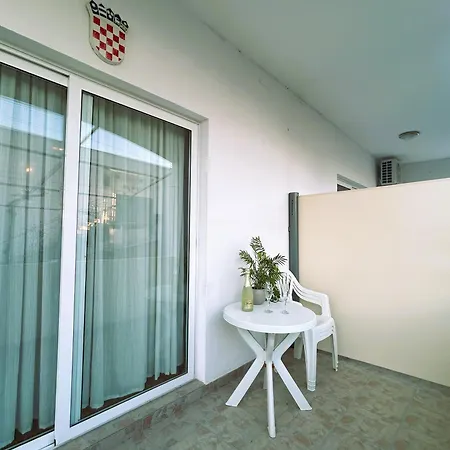 Apartments Valjan Trogir Exterior foto