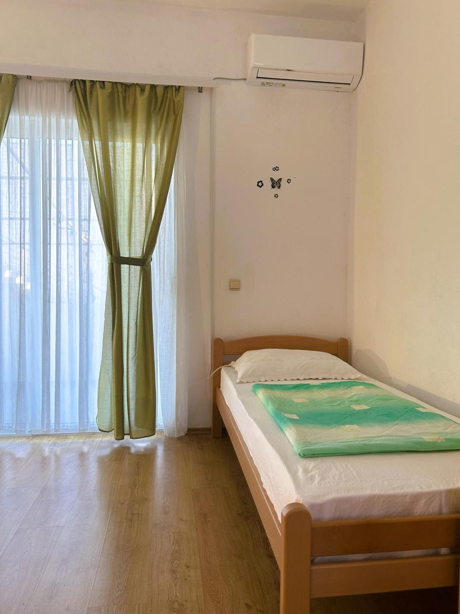 Apartment Valjan *