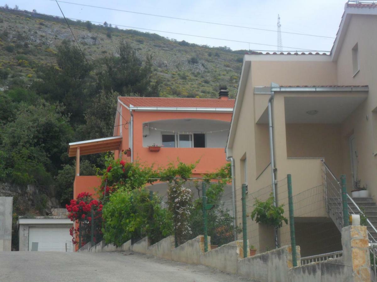 Valjan Apartment *